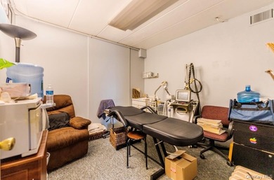 Spacious commercial condo unit over 1,160 sq.ft., featuring two - photo 8
