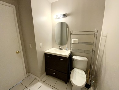 Stunning 3-bed, 2-bath pool home with a 1-car garage, ideally - photo 48