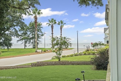 OPEN HOUSE SATURDAY, 6/20, 11:00 - 1:00!! Half a block off the - photo 7
