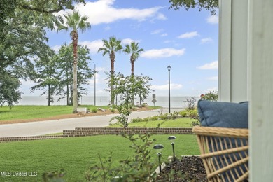 OPEN HOUSE SATURDAY, 6/20, 11:00 - 1:00!! Half a block off the - photo 9