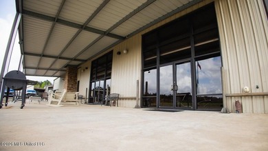 Welcome to Paradise Whitetails, a premier recreational and - photo 12