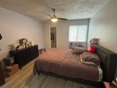 Updated 2/2.5 townhome walking/biking distance to - photo 13