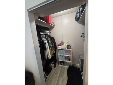 Updated 2/2.5 townhome walking/biking distance to - photo 17