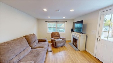 Welcome to easy, low-maintenance living in this well-kept 1985 - photo 18