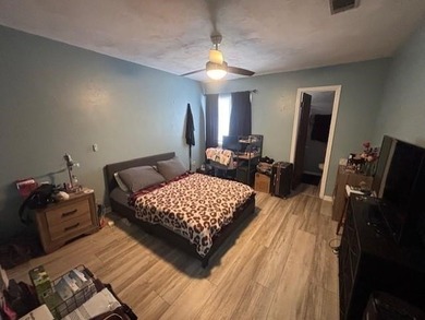 Updated 2/2.5 townhome walking/biking distance to - photo 19