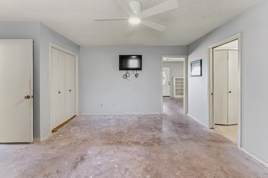 Discover incredible potential on over an acre of land with this - photo 10
