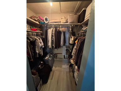 Updated 2/2.5 townhome walking/biking distance to - photo 22