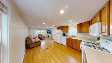 Welcome to easy, low-maintenance living in this well-kept 1985 - photo 23