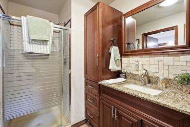 3 bedroom Lakefront Contemporary on Power-boating Lake! - photo 20