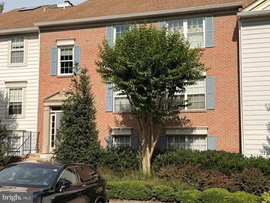 This beautiful condo is nestled in the heart of Fairfax - photo 1