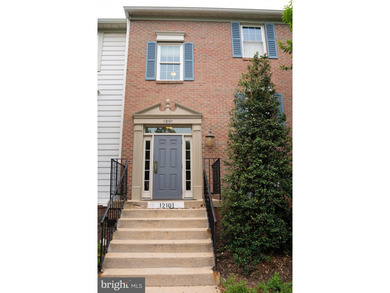 This beautiful condo is nestled in the heart of Fairfax - photo 2