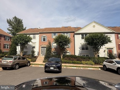 This beautiful condo is nestled in the heart of Fairfax - photo 6