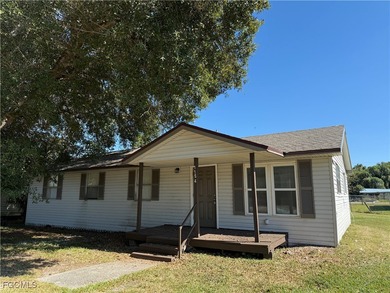 Lake Okeechobee Home For Sale in Moore Haven Florida