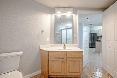 ''WAKE UP TO SHIRMMING WATER VIEWS'' This stunning 2-bedroom 2 - photo 14