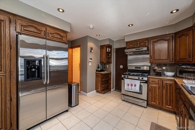 Welcome to this beautifully maintained 2-bedroom, 1.5-bath home - photo 14