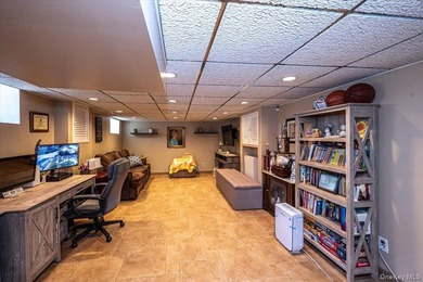 Welcome to this beautifully maintained 2-bedroom, 1.5-bath home - photo 29