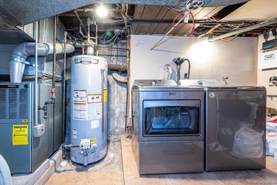Welcome to this beautifully maintained 2-bedroom, 1.5-bath home - photo 30