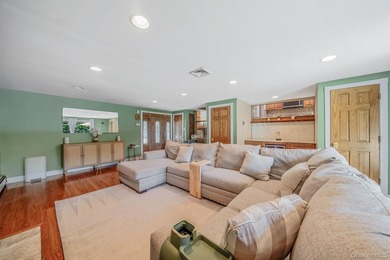 Welcome to this beautifully maintained 2,134-square-foot - photo 2