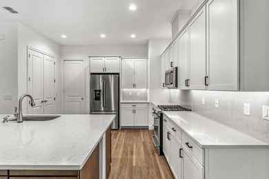 Welcome to your dream home, where modern elegance meets - photo 5