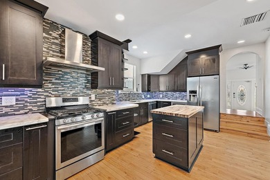 Just one property off Flagler Drive and three blocks from the - photo 8