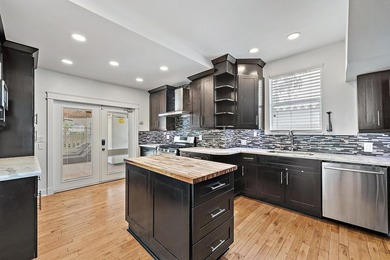 Just one property off Flagler Drive and three blocks from the - photo 9