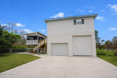 Suwannee River Home For Sale in Old Town Florida