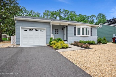 Picture-perfect and move-in ready, this beautifully renovated - photo 2