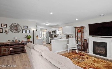 Picture-perfect and move-in ready, this beautifully renovated - photo 4