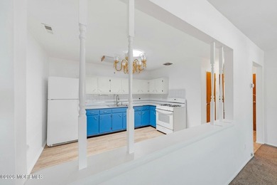 Bright and inviting, this two-bedroom, one-bath home in Cedar - photo 11