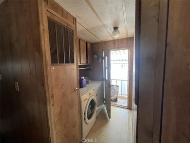 This unit manufactured by SKYLINE Built 1986, offers 2 bedrooms - photo 11