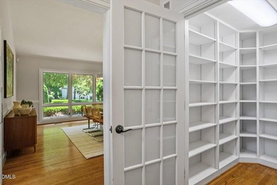 Sprawling, light-filled ranch with a full walk-out basement in - photo 15