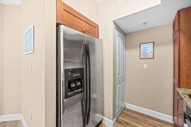 Waterfront condo living in the heart of Stuart's marina district - photo 16