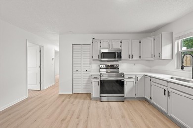 TURN KEY, FULLY FURNISHED,IMPACT WINDOWS & DOORS, & 15 FT ABOVE - photo 14