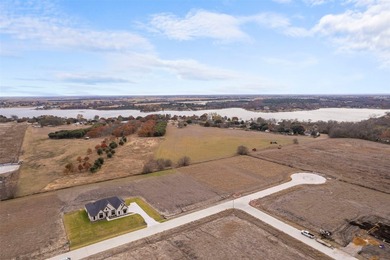There's an immediate sense of ease as this single-story home - photo 14