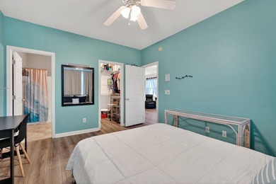 Perfectly positioned just minutes from the beautiful shoreline - photo 20