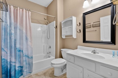 Perfectly positioned just minutes from the beautiful shoreline - photo 21