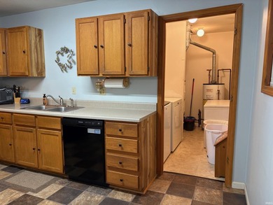 Perfect time for a new home! Enjoy lake living with this - photo 13