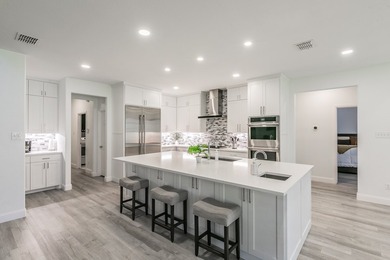 Exquisite Lakeside Luxury in the Resort at Eagle Mountain Lake - photo 14