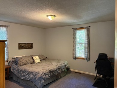 Perfect time for a new home! Enjoy lake living with this - photo 18