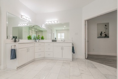 Exquisite Lakeside Luxury in the Resort at Eagle Mountain Lake - photo 23