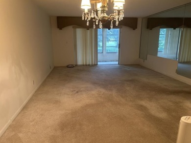 Lake Condo For Sale in Tamarac, Florida
