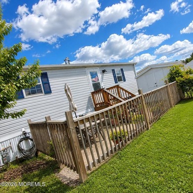 Welcome to this well-maintained 4-bedroom, 2-full-bath home in - photo 5