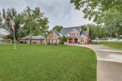 Lake Home For Sale in Lake Kiowa, Texas