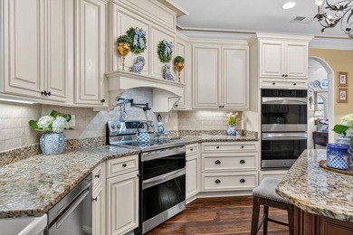 Five-bedroom, three-and-a-half-bathroom, all-brick-and-stone - photo 12