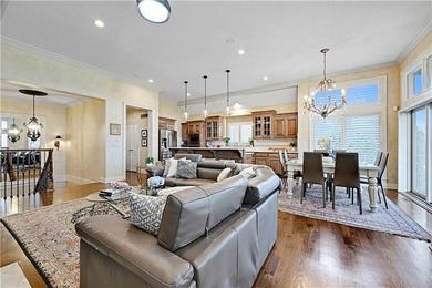 Meticulously maintained, maintenance-provided villa in the - photo 14