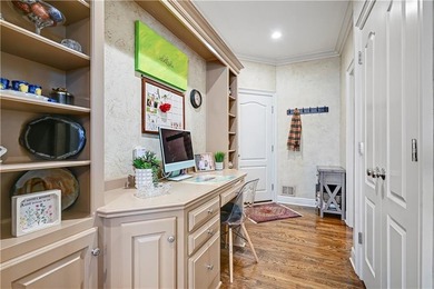 Meticulously maintained, maintenance-provided villa in the - photo 19