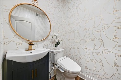 Meticulously maintained, maintenance-provided villa in the - photo 20