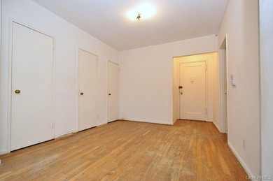 Great opportunity to own a two-bedroom co-op in sought-after - photo 20