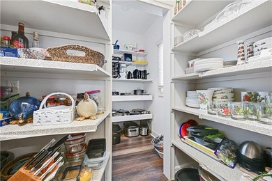 Meticulously maintained, maintenance-provided villa in the - photo 21