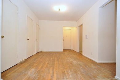 Great opportunity to own a two-bedroom co-op in sought-after - photo 21